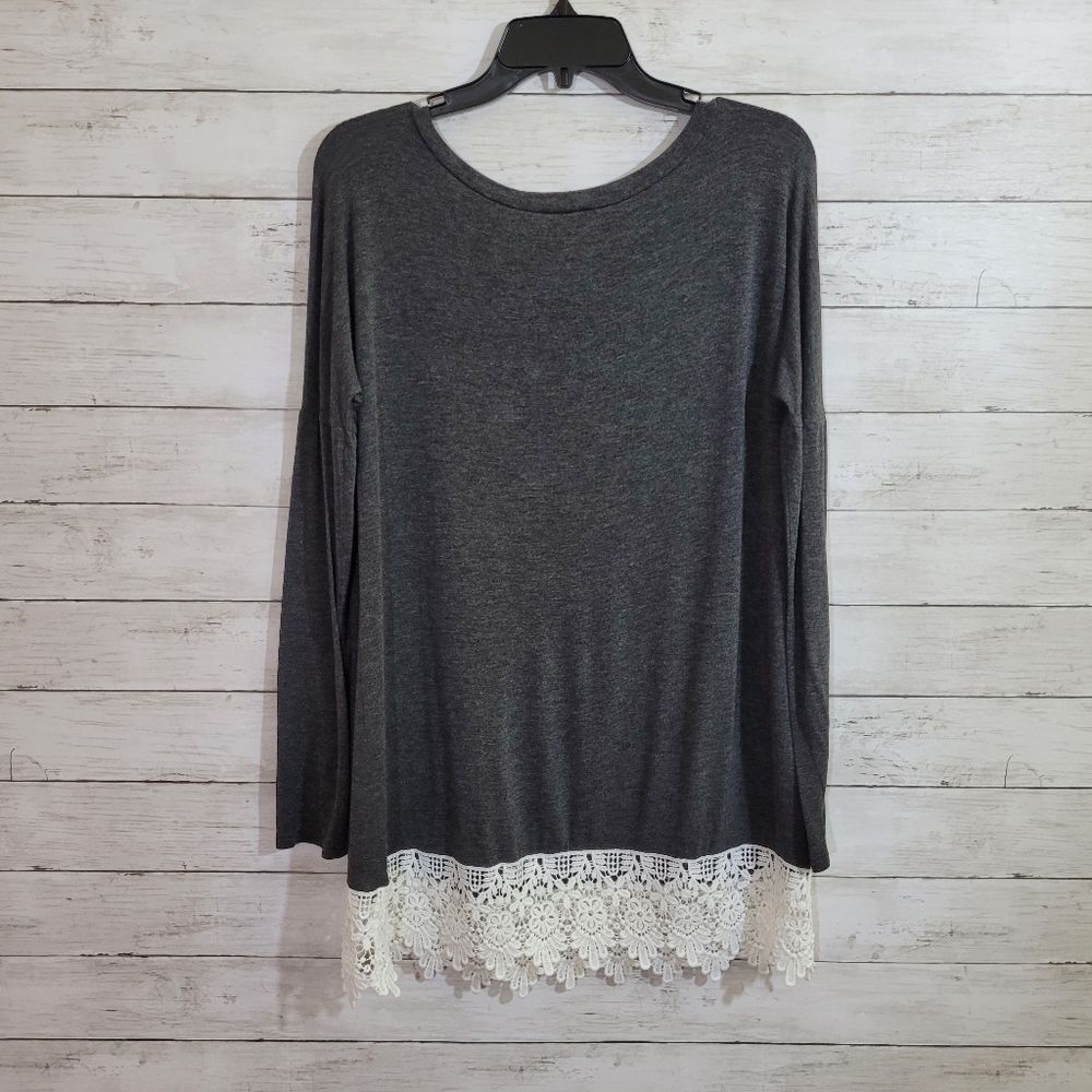 Boutique Brand Brenda's Soft Heathered Dark Gray Tunic Top Lace Trim Size Medium - Picture 2 of 8